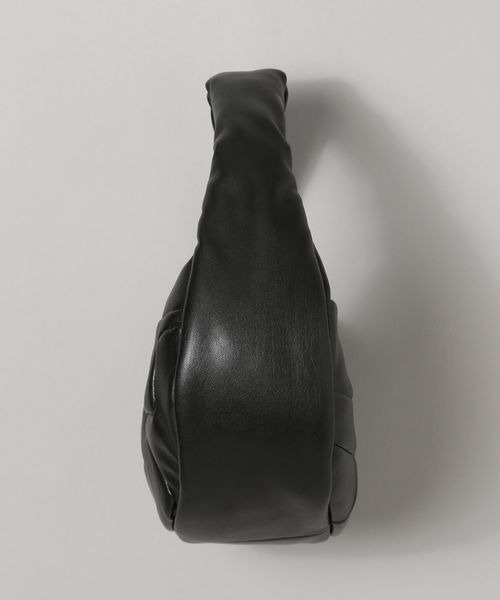 JEANASIS（ジーナシス）の「キルティングMOONBAG/344219（ショルダーバッグ・レディース・ブラック/オフホワイト/ライトパープル・FREE）」の7枚目の写真