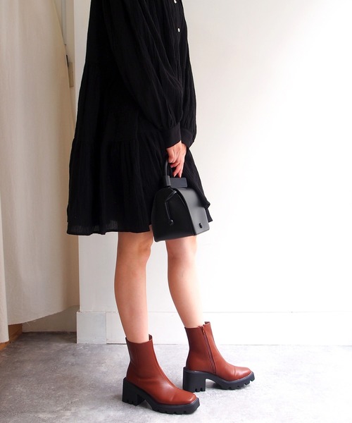 byあしながおじさん（バイアシナガオジサン）の「タンクソールブーツ　-8980681（ブーツ・レディース・ブラック/ブラウン/グレイッシュベージュ・22.5cm/23.5cm/24.5cm/23.0cm/24.0cm）」の10枚目の写真