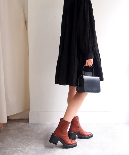 byあしながおじさん（バイアシナガオジサン）の「タンクソールブーツ　-8980681（ブーツ・レディース・ブラック/ブラウン/グレイッシュベージュ・22.5cm/23.5cm/24.5cm/23.0cm/24.0cm）」の12枚目の写真