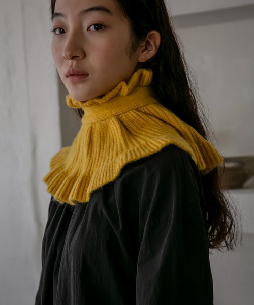perna ペルナ　ケープマフラー PERNA（ペルナ）の「ケープマフラー（マフラー）」 - WEAR