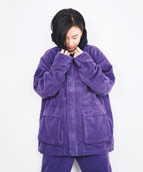 AlexanderLeeChang(アレキサンダーリーチャン)の「AlexanderLeeChang アレキサンダーリーチャン / BLC CORDUROY TRACK JKT BACANCESコラボレーションセットアップコーデュロイトラックジャケット / BC032202(ブルゾン・メンズ・パープル/ブラック/ブラウン・X-LARGE/LARGE/MEDIUM)」の3枚目の写真