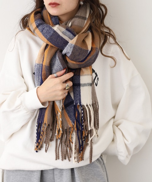 FUNALIVE（ファンアライブ）の「PAGE ONE チェック大判ストール（ストール/ショール・レディース・ブラウン/グレー/レッド/ピンク/イエロー/ブルー/グリーン/アイボリー/グリーン系その他/ブルー系その他/グレー系その他/イエロー系その他/ブラック/ベージュ/ホワイト系/ブラック系/グリーン系/パープル系/ブルー系/オレンジ系/ホワイト系1/ブラウン系/レッド系/ブラック系1/パープル系1/ベージュ系/ブルー系1/グリーン系1・FREE）」の13枚目の写真