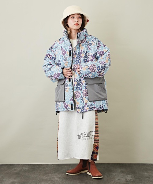 CUBE SUGAR(キューブシュガー)の「総柄中綿スタンドカラージャケット(ダウンジャケット/コート・レディース・ネイビー/グレー・M)」の5枚目の写真