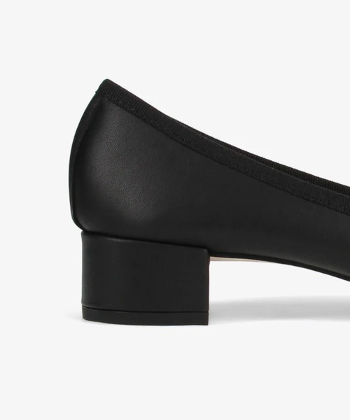 Repetto(レペット)の「Camille バレリーナ - EUサイズ / V511VE(パンプス・レディース・ブラック/ホワイト・36.5/38.5/38/40/37/39/37.5/36/34/35.5/35/39.5)」の9枚目の写真