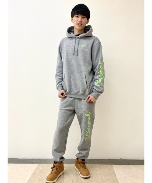 GAP(ギャップ)の「ヴィンテージ ソフト GAPマルチロゴ ジョガーパンツ(スウェットパンツ・メンズ・グレー/ブラウン/ネイビー/パープル・XS/S/M/L/XL)」の8枚目の写真