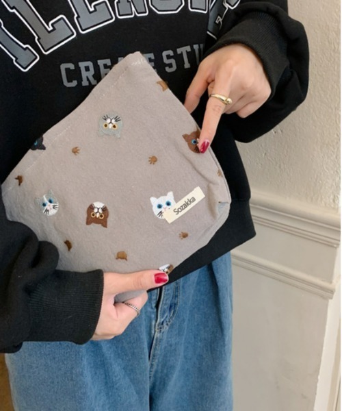 猫柄 刺繍マチ付き メイクポーチ / マルチポーチ（ポーチ