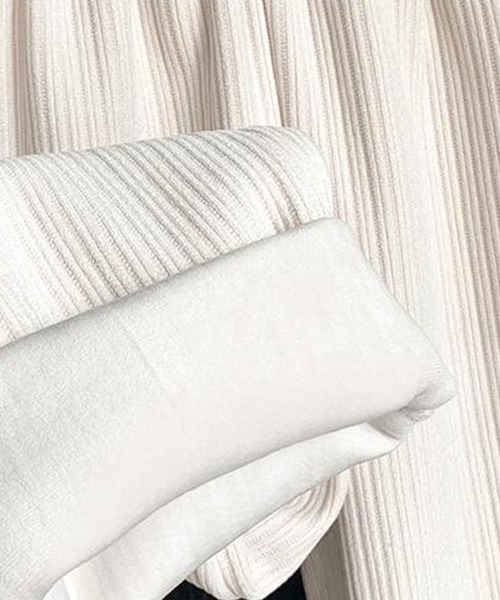 aimoha（アイモハ）の「裏起毛　コーデュロイワイドパンツ（その他パンツ・レディース・ブラック/ベージュ・X-LARGE/MEDIUM/LARGE/XX-LARGE/SMALL）」の6枚目の写真