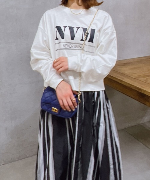 un dix cors（アンディコール）の「ロゴプリントコットンプルオーバー（Tシャツ/カットソー・レディース・ベージュ/ネイビー/オフホワイト・FREE）」の2枚目の写真