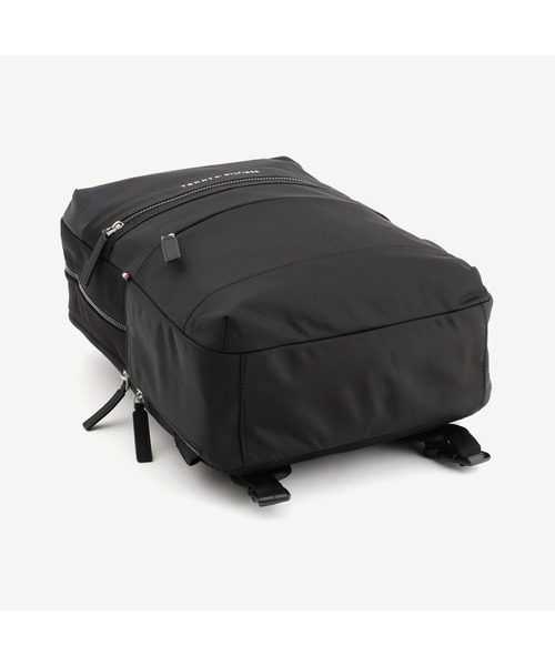TOMMY HILFIGER(トミーヒルフィガー)の「ナイロンバックパック(バックパック/リュック・メンズ・ネイビー/ブラック・FREE)」の6枚目の写真