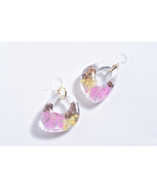 tone(トーン)の「【Astyle】ドライフラワークリアピアス(MA)(ピアス(両耳用)・レディース・クリア・FREE)」の1枚目の写真