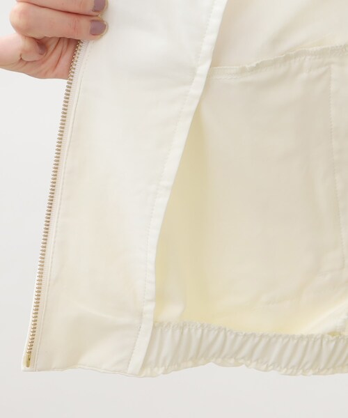 grove（グローブ）の「◆ラフ！きれいに！タックデザインノーカラーブルゾン（ノーカラージャケット・レディース・ブラック/カーキ/アイボリー・01/04/03/02/05）」の6枚目の写真