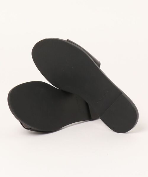 COLE HAAN（コールハーン）の「フリン ロゴ スライド サンダル womens（サンダル・レディース・ブラック・6/5/5.5/6.5/7/7.5/8）」の3枚目の写真
