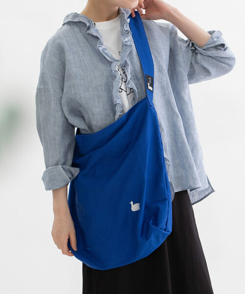 nop de nod（ノップドゥノッド）の「klud ツイルショルダートートL（ショルダーバッグ・レディース・ライトグレー/ネイビー/キナリ/オフホワイト/ブルー/レッド/ブラック/キャメル/ダークブルー・8/フリー）」の8枚目の写真