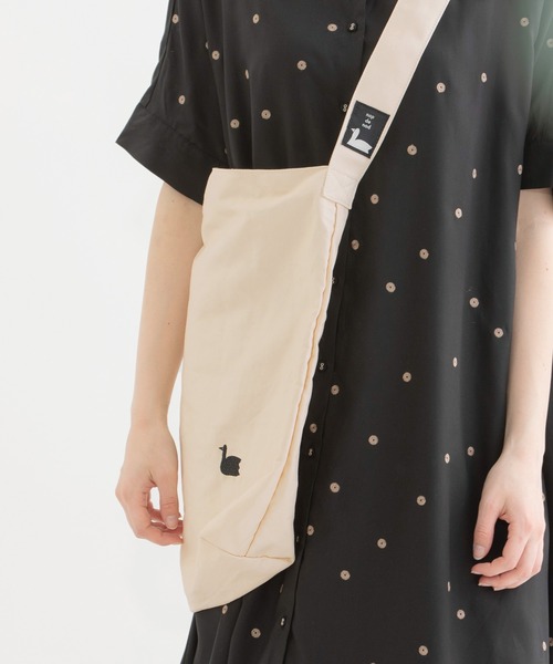 nop de nod（ノップドゥノッド）の「klud ツイルショルダートートL（ショルダーバッグ・レディース・ライトグレー/ネイビー/キナリ/オフホワイト/ブルー/レッド/ブラック/キャメル/ダークブルー・8/フリー）」の11枚目の写真