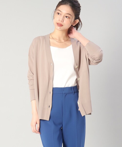 UNTITLED（アンタイトル）の「◆◆【さらっと羽織れる／ゆったり】Vネック ワイドシルエットカーディガン（カーディガン/ボレロ・レディース・ピンク系/ホワイト系3/ブラック/サンドベージュ/グレー系/ライトブルー/ダークブラウン・48/44/02/04/00）」の5枚目の写真