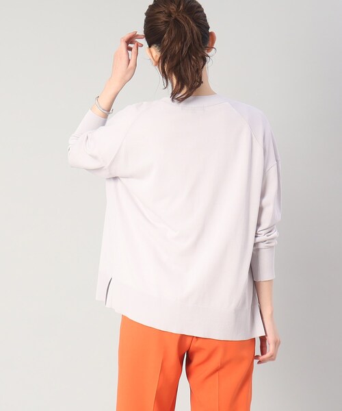 UNTITLED（アンタイトル）の「◆◆【さらっと羽織れる／ゆったり】Vネック ワイドシルエットカーディガン（カーディガン/ボレロ・レディース・ピンク系/ホワイト系3/ブラック/サンドベージュ/グレー系/ライトブルー/ダークブラウン・48/44/02/04/00）」の10枚目の写真