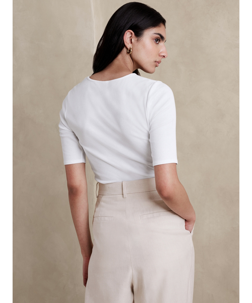 Banana Republic(バナナリパブリック)の「リブ エルボースリーブ Tシャツ(Tシャツ/カットソー・レディース・ホワイト/ブラック/ブルー/ネイビー/グリーン/ライトブルー/ホワイト×ブルー・S/M/L/XS)」の11枚目の写真