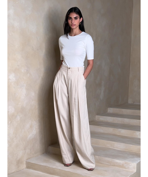 Banana Republic(バナナリパブリック)の「リブ エルボースリーブ Tシャツ(Tシャツ/カットソー・レディース・ホワイト/ブラック/ブルー/ネイビー/グリーン/ライトブルー/ホワイト×ブルー・S/M/L/XS)」の19枚目の写真