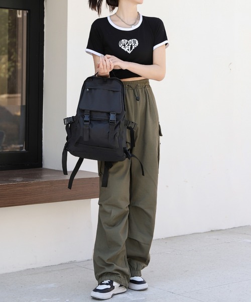 wears(ウェアーズ)の「【A4収納可】ユニセックス多収納バッグパック/リュック(バックパック/リュック・レディース・アイボリー/ブラック・FREE)」の13枚目の写真