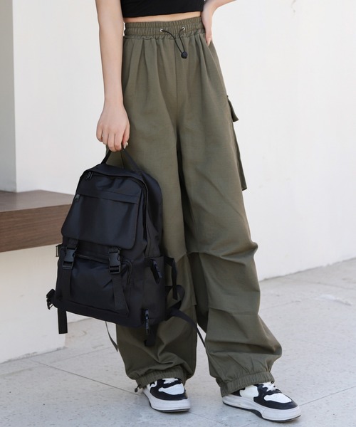 wears(ウェアーズ)の「【A4収納可】ユニセックス多収納バッグパック/リュック(バックパック/リュック・レディース・アイボリー/ブラック・FREE)」の9枚目の写真