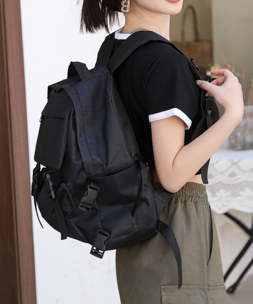 wears(ウェアーズ)の「【A4収納可】ユニセックス多収納バッグパック/リュック(バックパック/リュック・レディース・アイボリー/ブラック・FREE)」の5枚目の写真