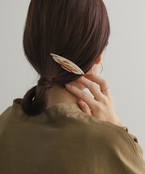 URBAN RESEARCH DOORS(アーバンリサーチドアーズ)の「ラクトバレッタ(その他ヘアアクセサリー・レディース・ベージュ/グレー・-)」の1枚目の写真