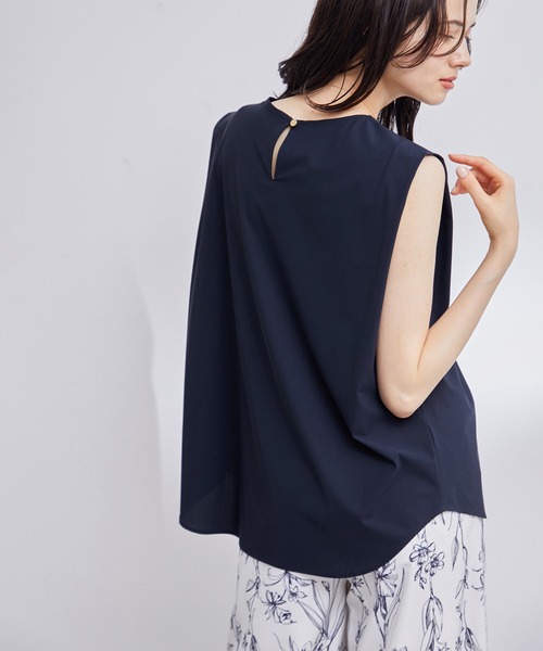 ROPE'（ロペ）の「【洗える】ストレッチノースリーブ Tブラウス/セットアップ対応（シャツ/ブラウス・レディース・ネイビー/ベージュ系その他2・38/36/34）」の17枚目の写真