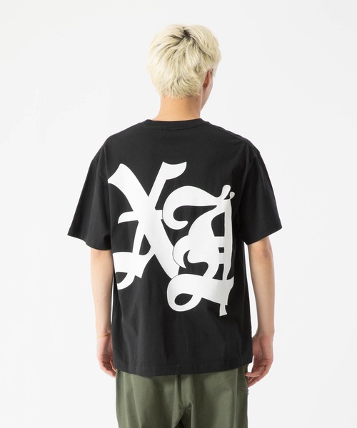 XLARGE(エクストララージ)の「OLD ENGLISH S/S TEE(Tシャツ/カットソー・メンズ・ネイビー/ブラック/ホワイト・S/M/XL/L)」の10枚目の写真