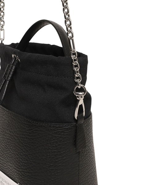 TATRAS CONCEPT STORE（タトラスコンセプトストア）の「Maison Margiela(メゾンマルジェラ) 5AC BUCKET SMALL（ショルダーバッグ・レディース・ブラック・F）」の5枚目の写真