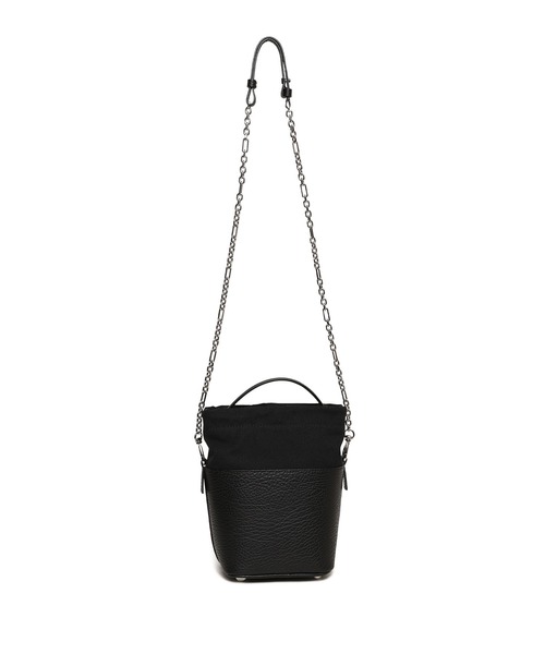 TATRAS CONCEPT STORE（タトラスコンセプトストア）の「Maison Margiela(メゾンマルジェラ) 5AC BUCKET SMALL（ショルダーバッグ・レディース・ブラック・F）」の4枚目の写真