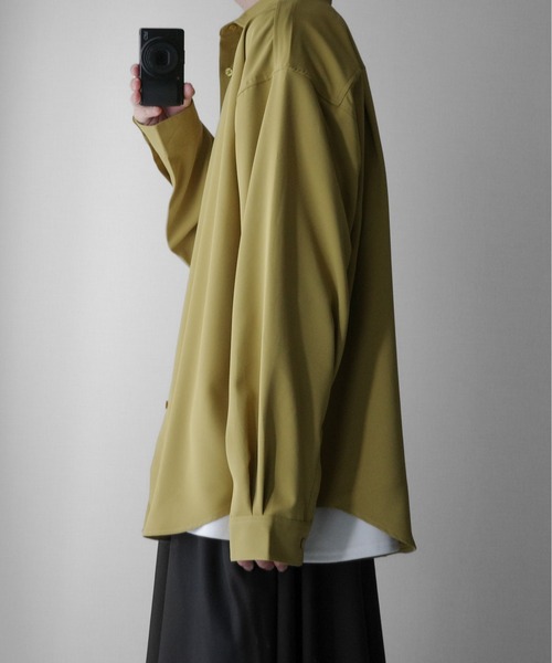 KUUUPY（クーピー）の「Amunzen Basic Regular Collar Shirts / 梨地ベーシックレギュラーカラーシャツ（シャツ/ブラウス・メンズ・グレー/ブラック/バーガンディー/マスタード・MEDIUM/LARGE/SMALL）」の20枚目の写真