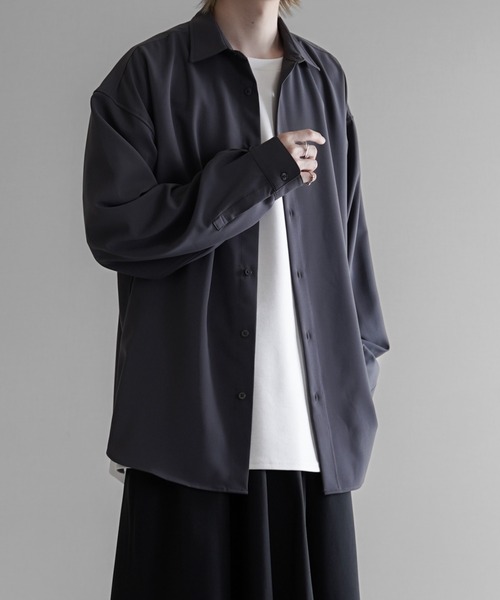 KUUUPY（クーピー）の「Amunzen Basic Regular Collar Shirts / 梨地ベーシックレギュラーカラーシャツ（シャツ/ブラウス・メンズ・グレー/ブラック/バーガンディー/マスタード・MEDIUM/LARGE/SMALL）」の21枚目の写真