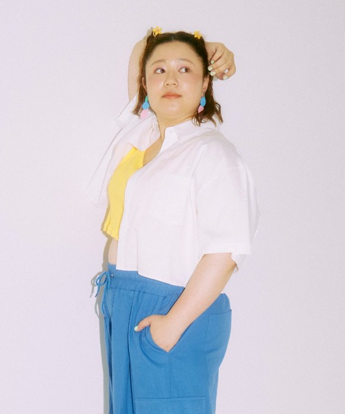 PUNYUS（プニュズ）の「クロップド半袖シャツ（シャツ/ブラウス・レディース・ホワイト・1/2/3/4）」の17枚目の写真