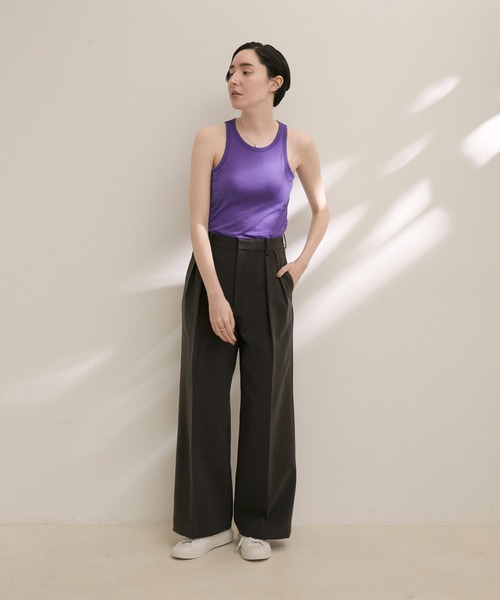 SALON adam et rope'（サロン アダム エ ロペ）の「【雑誌掲載】タックワイドイージーパンツ【洗える】（その他パンツ・レディース・ホワイト/チャコールグレー・M/S）」の7枚目の写真