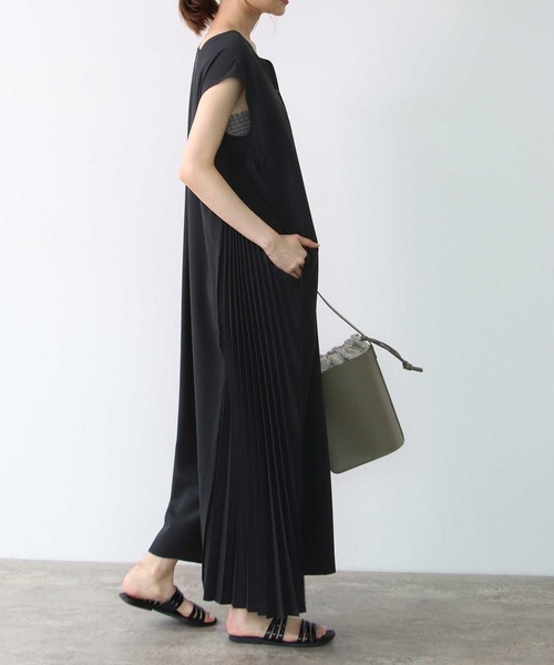 MARECHAL TERRE(マルシャルテル)の「【MARECHAL TERRE / マルシャル テル】サイドプリーツオールインワン(つなぎ/オールインワン・レディース・ブラック/グリーン・38)」の8枚目の写真