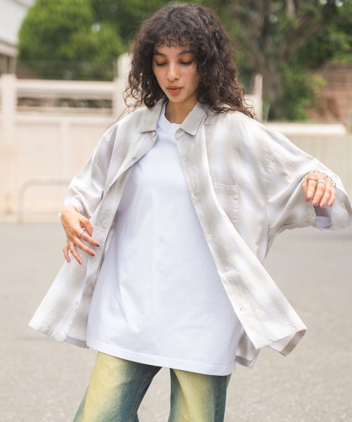 WEGO（ウィゴー）の「WEGO/オンブレチェックビッグシャツ（シャツ/ブラウス・メンズ・ブラック系その他2/グレー系その他2・MEDIUM/LARGE）」の2枚目の写真