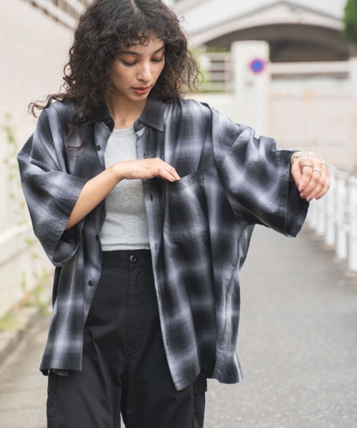 WEGO（ウィゴー）の「WEGO/オンブレチェックビッグシャツ（シャツ/ブラウス・メンズ・ブラック系その他2/グレー系その他2・MEDIUM/LARGE）」の6枚目の写真