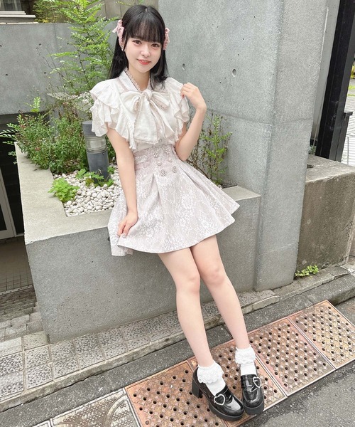 ROJITA（ロジータ）の「【TGCteen2023 summer着用アイテム/ホワイト】ランダム釦シアーフリルレーススカート（スカート・レディース・ブラック/ホワイト/ピンク・FREE）」の7枚目の写真