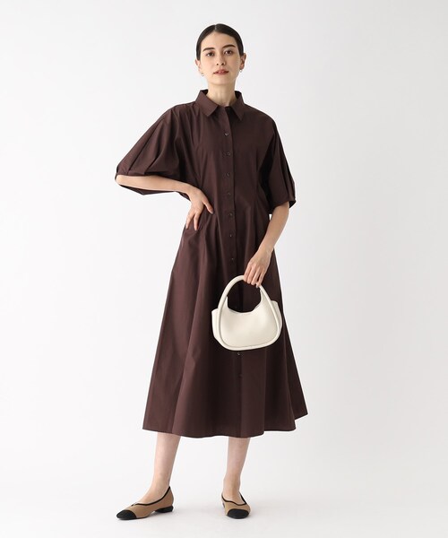 OPAQUE.CLIP(オペークドットクリップ)の「◆ドルマンスリーブシャツワンピース【洗濯機洗い可/イージーケア】(ワンピース・レディース・ダークブラウン/ライトブルー/ブラック・38/40)」の11枚目の写真