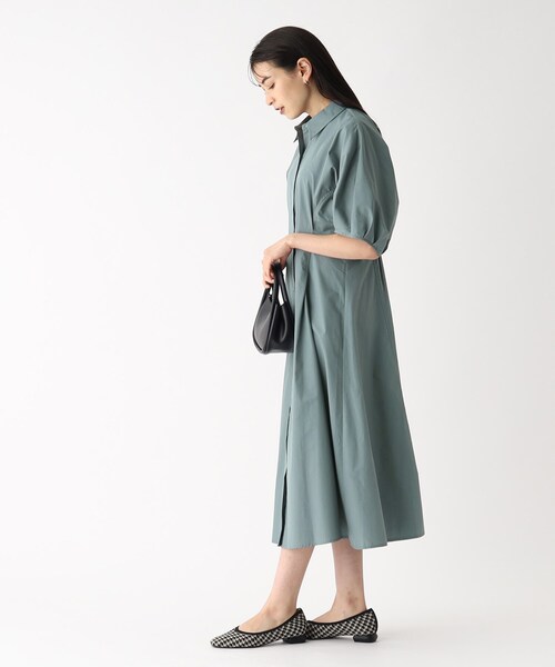 OPAQUE.CLIP(オペークドットクリップ)の「◆ドルマンスリーブシャツワンピース【洗濯機洗い可/イージーケア】(ワンピース・レディース・ダークブラウン/ライトブルー/ブラック・38/40)」の18枚目の写真