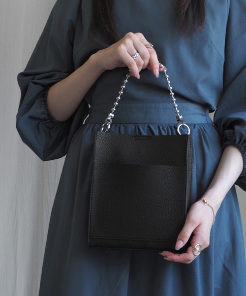 minia（ミニア）の「ボールチェーンミニショルダー（ショルダーバッグ・レディース・ブラック/アイボリー/モカ/イエロー・FREE）」の17枚目の写真