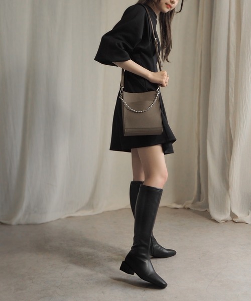 minia（ミニア）の「ボールチェーンミニショルダー（ショルダーバッグ・レディース・ブラック/アイボリー/モカ/イエロー・FREE）」の9枚目の写真