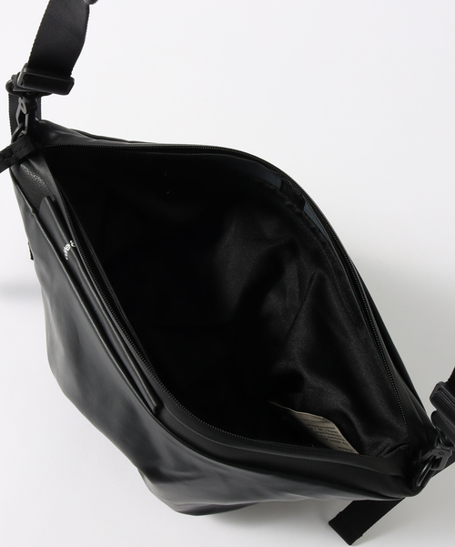 Cote&Ciel(コートエシエル)の「COTE&CIEL ORNE / 29049(ショルダーバッグ・メンズ・ブラック・FREE)」の6枚目の写真