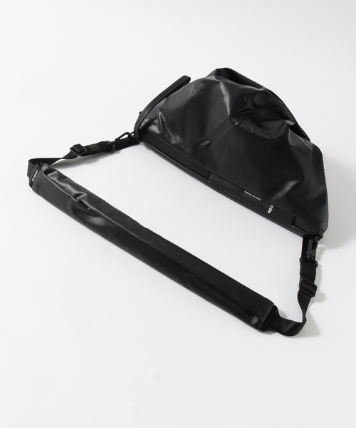 Cote&Ciel(コートエシエル)の「COTE&CIEL ORNE / 29049(ショルダーバッグ・メンズ・ブラック・FREE)」の9枚目の写真