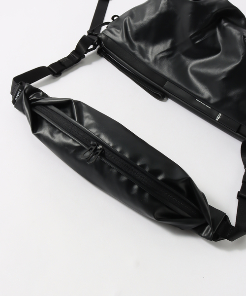 Cote&Ciel(コートエシエル)の「COTE&CIEL ORNE / 29049(ショルダーバッグ・メンズ・ブラック・FREE)」の10枚目の写真