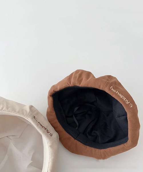 Bambin(ボンバン)の「【 Bambin / ボンバン 】 ワンポイント 刺繍 ベレー帽(ハンチング/ベレー帽・キッズ・ブラック/アイボリー/ダークブラウン/ベージュ/カーキ/ブラウン・FREE)」の16枚目の写真
