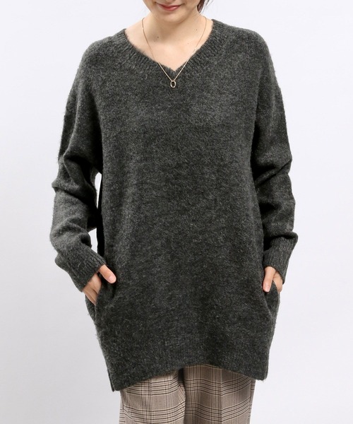 GLOBAL WORK Smile Seed Store（グローバルワーク スマイルシードストア）の「ストレッチブークレＶネックチュニック/908068（ニット/セーター・レディース・ライトグレー/モカ/チャコール/アイボリー・SMALL/LARGE/X-LARGE/MEDIUM）」の11枚目の写真