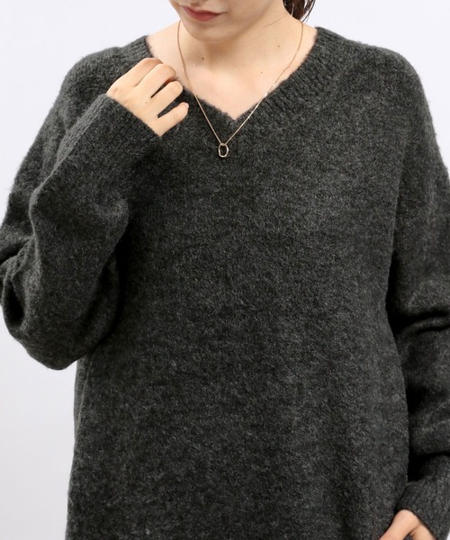 GLOBAL WORK Smile Seed Store（グローバルワーク スマイルシードストア）の「ストレッチブークレＶネックチュニック/908068（ニット/セーター・レディース・ライトグレー/モカ/チャコール/アイボリー・SMALL/LARGE/X-LARGE/MEDIUM）」の14枚目の写真