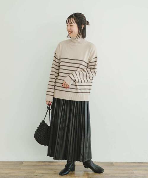 ITEMS URBANRESEARCH（アイテムズ アーバンリサーチ）の「『洗濯可』ハイネックボーダーニットプルオーバー（ニット/セーター・レディース・ホワイト系その他/ブラック系その他/ブラウン系その他・FREE）」の12枚目の写真
