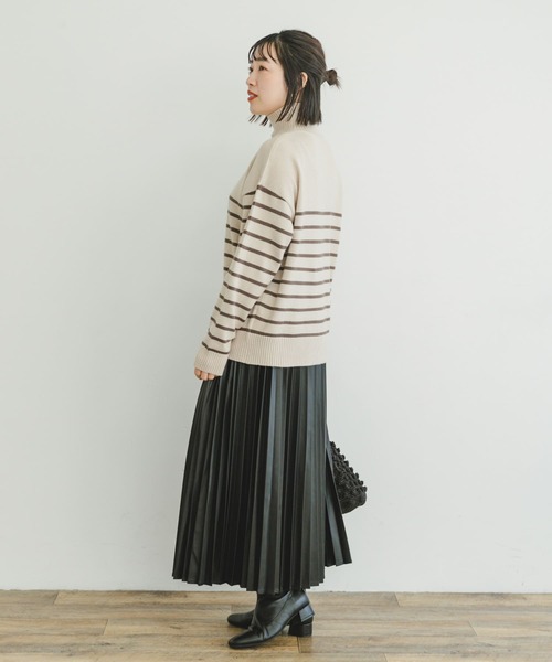 ITEMS URBANRESEARCH（アイテムズ アーバンリサーチ）の「『洗濯可』ハイネックボーダーニットプルオーバー（ニット/セーター・レディース・ホワイト系その他/ブラック系その他/ブラウン系その他・FREE）」の13枚目の写真